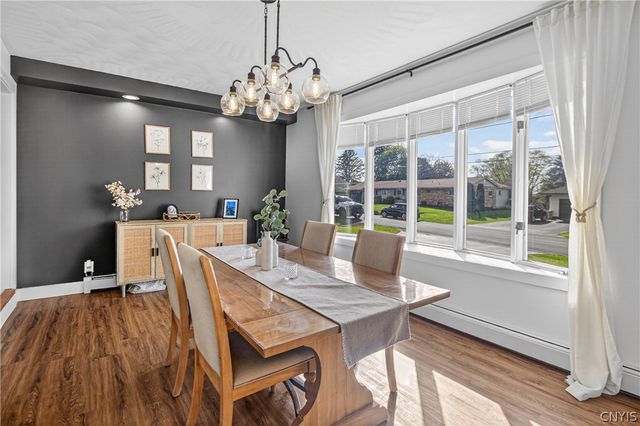 308 Washington Dr, New Hartford, NY 13413