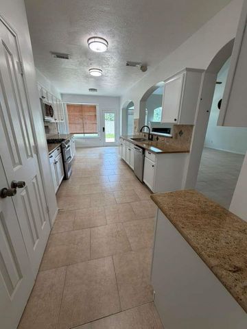 13103 Bainbridge Trail, Houston, TX 77065
