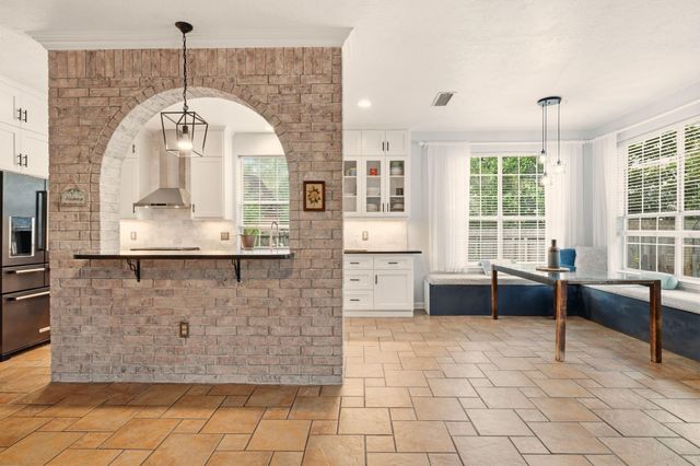 60 W Twinberry Place, The Woodlands, TX 77381