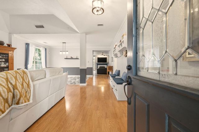 60 W Twinberry Place, The Woodlands, TX 77381