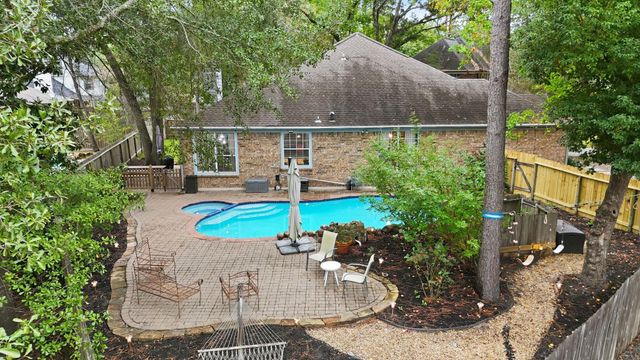 60 W Twinberry Place, The Woodlands, TX 77381