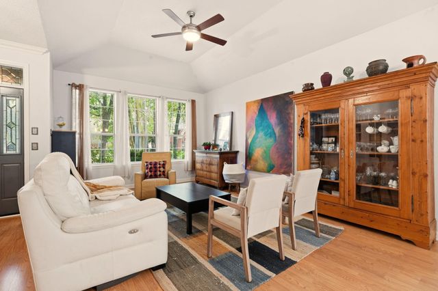 60 W Twinberry Place, The Woodlands, TX 77381