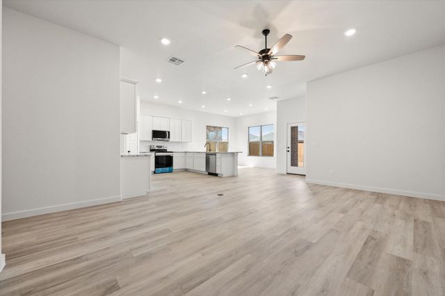 7008 16th Street, Lubbock, TX 79416