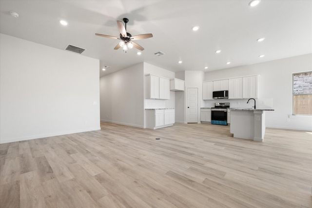 7008 16th Street, Lubbock, TX 79416