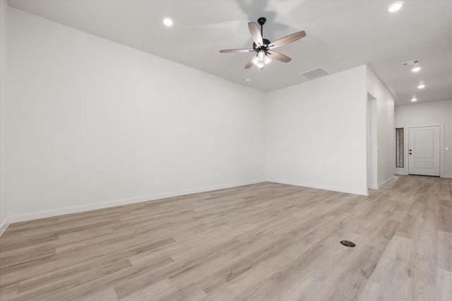 7008 16th Street, Lubbock, TX 79416