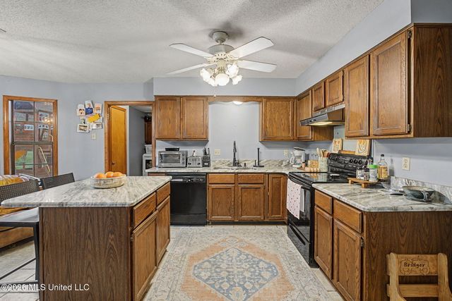 7630 Whitten Hill Drive, Olive Branch, MS 38654