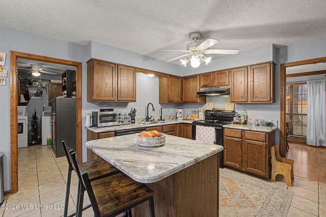 7630 Whitten Hill Drive, Olive Branch, MS 38654