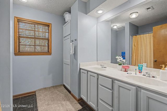 7630 Whitten Hill Drive, Olive Branch, MS 38654