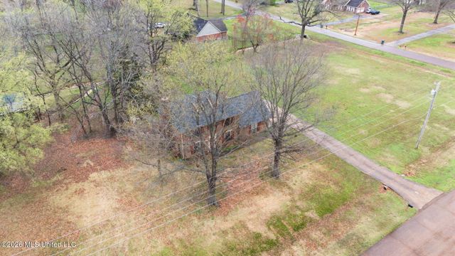 7630 Whitten Hill Drive, Olive Branch, MS 38654
