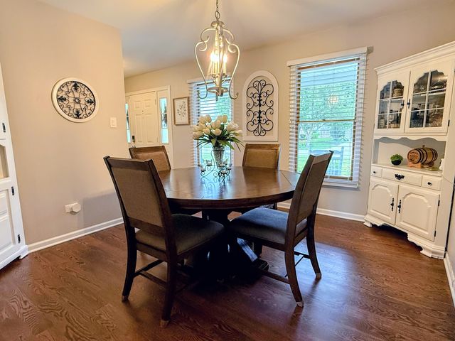 1102 Ravinia Court, Shorewood, IL 60404