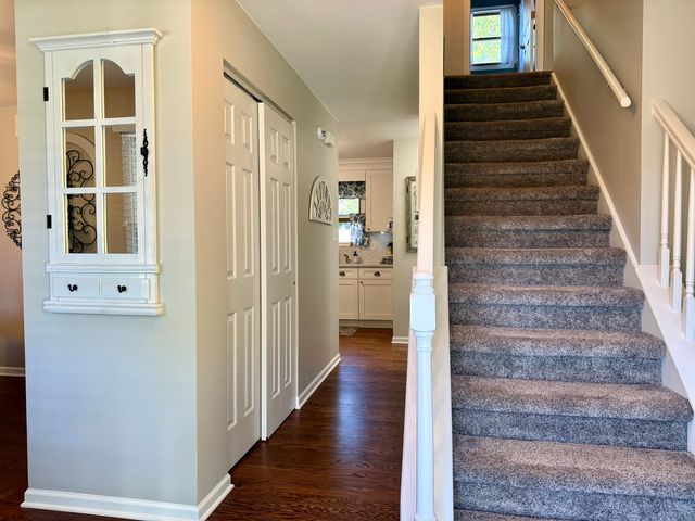 1102 Ravinia Court, Shorewood, IL 60404