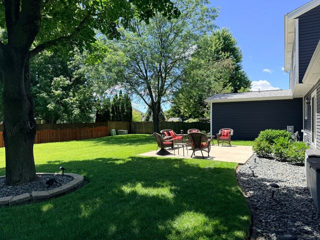 1102 Ravinia Court, Shorewood, IL 60404