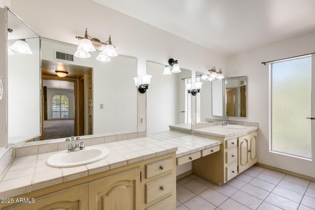 6142 N 13TH Street, Phoenix, AZ 85014