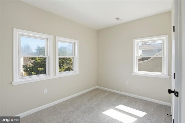 1802 PORTSHIP RD, Dundalk, MD 21222