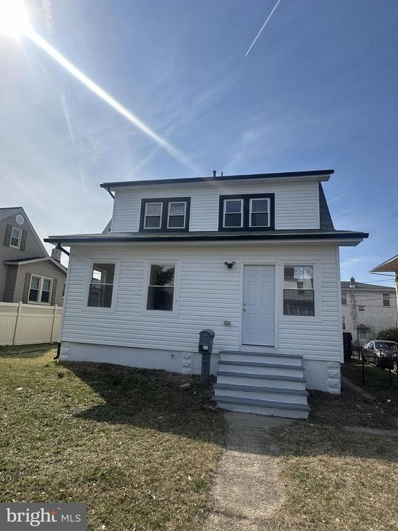 Image 1 of property listing at 1802 PORTSHIP RD, Dundalk, MD 21222