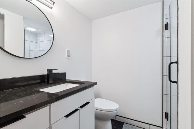 2222 1st Avenue NE 305, Cedar Rapids, IA 52402