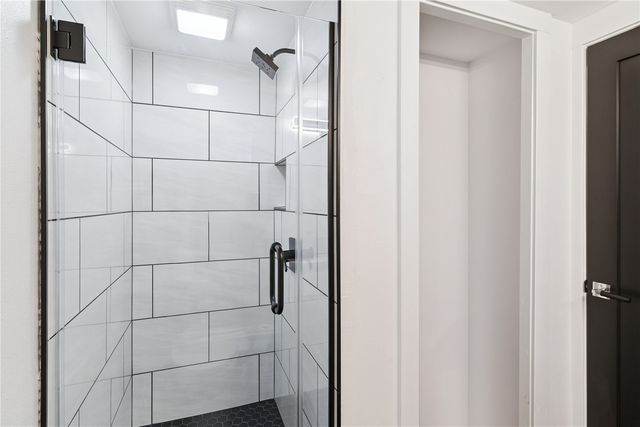 2222 1st Avenue NE 305, Cedar Rapids, IA 52402