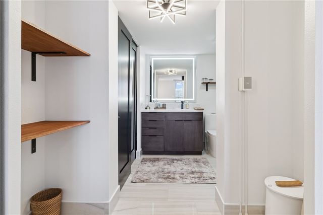 2222 1st Avenue NE 305, Cedar Rapids, IA 52402