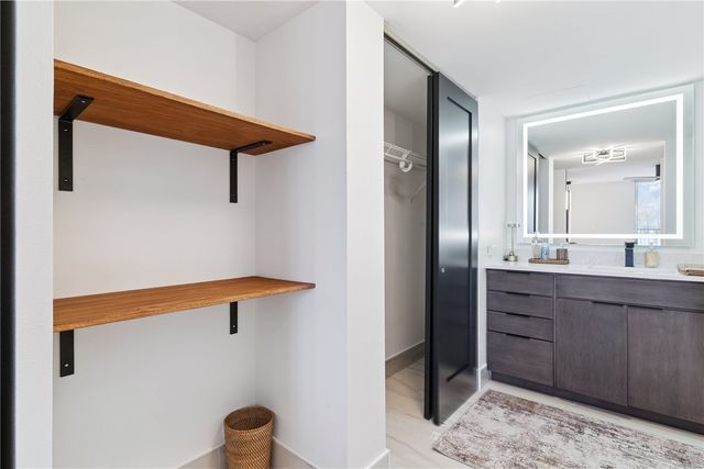 2222 1st Avenue NE 305, Cedar Rapids, IA 52402