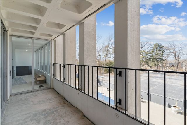 2222 1st Avenue NE 305, Cedar Rapids, IA 52402