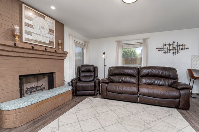 2802 Garden Oaks Place, Grand Prairie, TX 75052