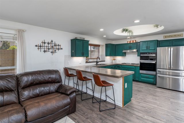 2802 Garden Oaks Place, Grand Prairie, TX 75052