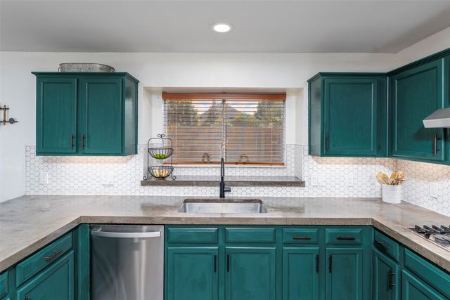 2802 Garden Oaks Place, Grand Prairie, TX 75052