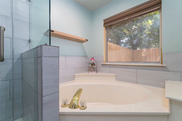 2802 Garden Oaks Place, Grand Prairie, TX 75052