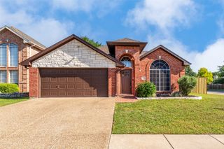 2802 Garden Oaks Place, Grand Prairie, TX 75052
