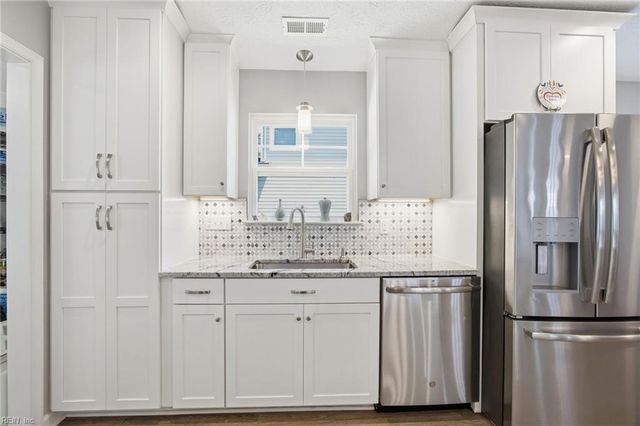 123 Brightwood TER, Yorktown, VA 23690