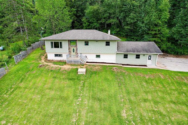 11828 Fairway Road, Sparta, WI 54656