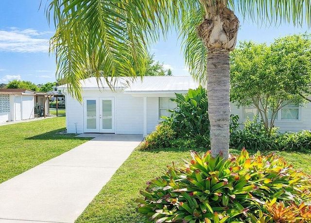 241 14th Place, Vero Beach, FL 32960
