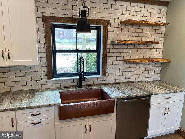 803 FRITZ AVE, Reading, PA 19607