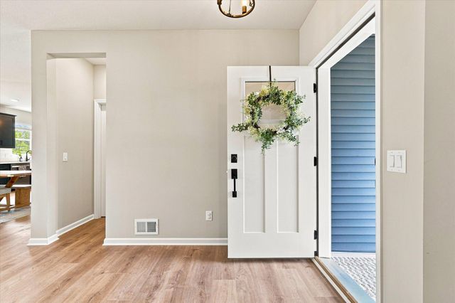 4949 Obsidian Way, Victoria, MN 55386