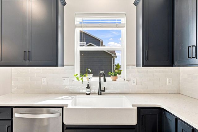 4949 Obsidian Way, Victoria, MN 55386