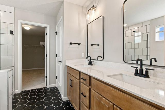 4949 Obsidian Way, Victoria, MN 55386