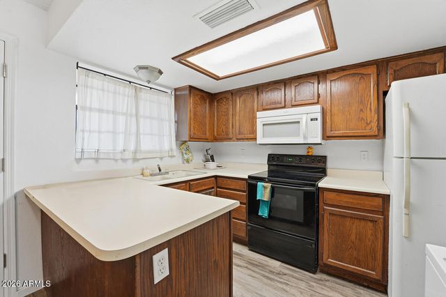 6610 W Kingston Lane, Glendale, AZ 85306