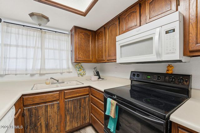 6610 W Kingston Lane, Glendale, AZ 85306