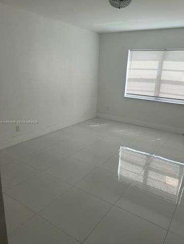 3048 E Sunrise Lakes Dr 411, Sunrise, FL 33322