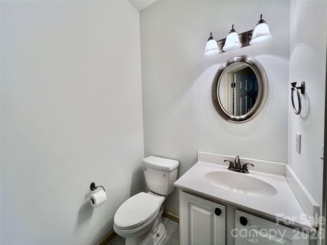 7 Curtis Drive, Hendersonville, NC 28739