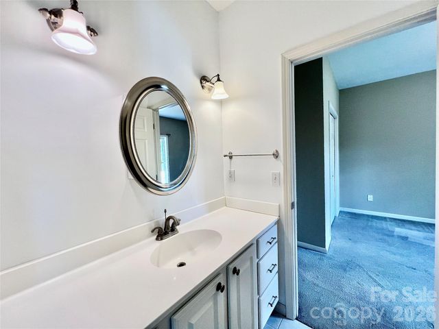 7 Curtis Drive, Hendersonville, NC 28739