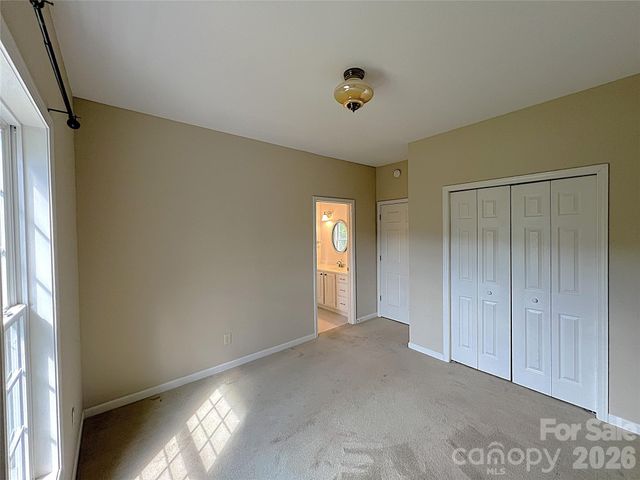 7 Curtis Drive, Hendersonville, NC 28739