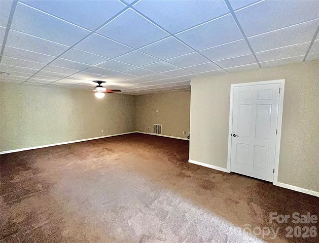 7 Curtis Drive, Hendersonville, NC 28739