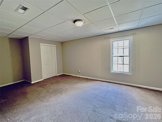 7 Curtis Drive, Hendersonville, NC 28739