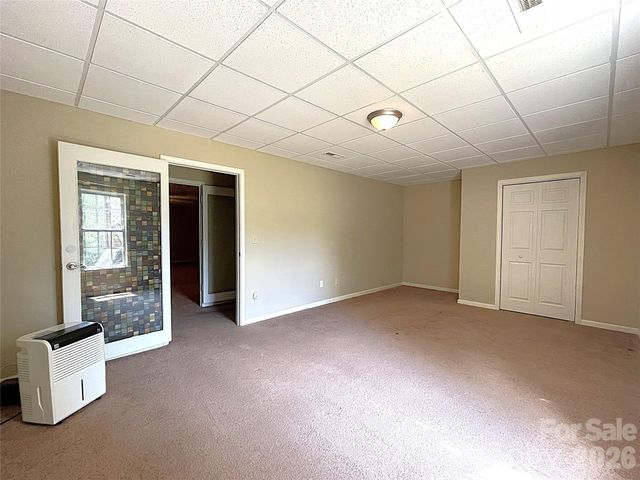 7 Curtis Drive, Hendersonville, NC 28739