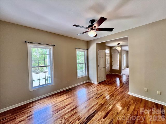 7 Curtis Drive, Hendersonville, NC 28739