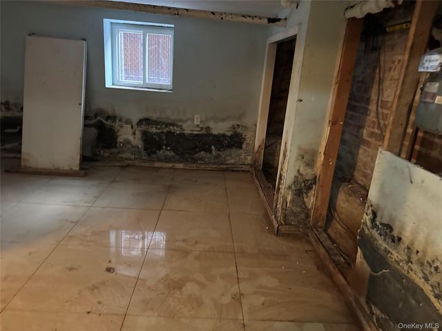 2431 Deerfield Road, Far Rockaway, NY 11691