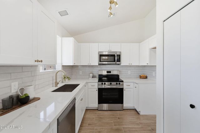 126 N COTTONWOOD Street, Chandler, AZ 85225