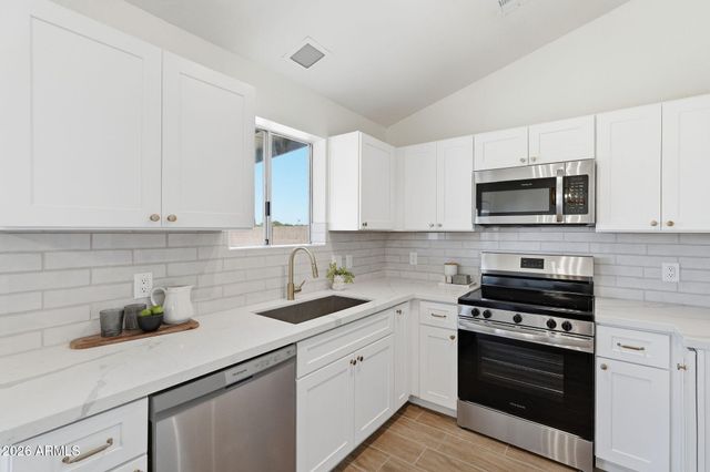 126 N COTTONWOOD Street, Chandler, AZ 85225