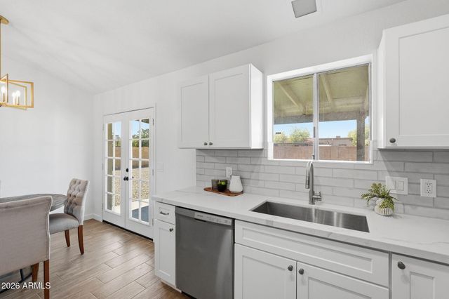 126 N COTTONWOOD Street, Chandler, AZ 85225